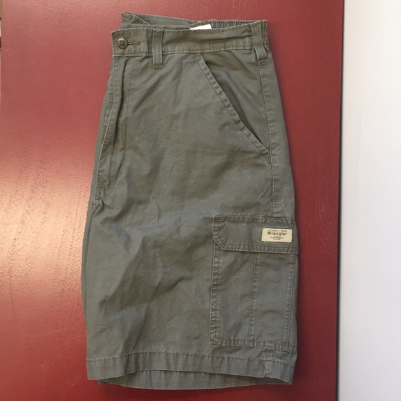 wrangler cargo shorts with elastic waist